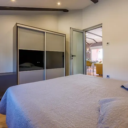 Red Paradise Apartamento *