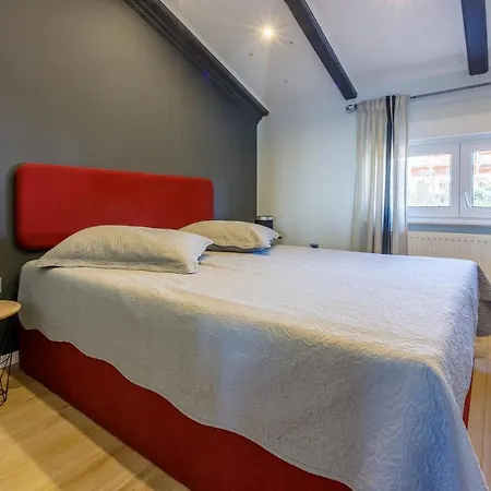 Red Paradise Apartmán