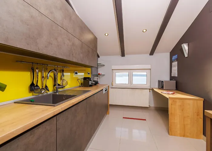 Apartment Red Paradise