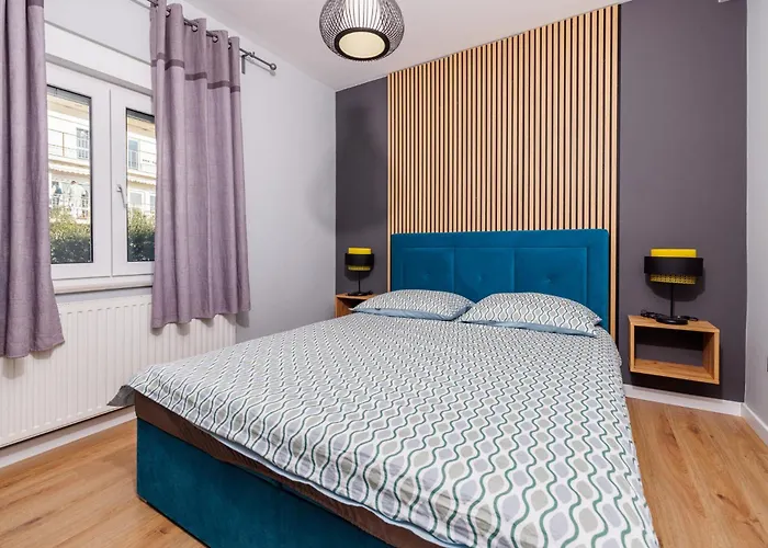 Red Paradise Apartment