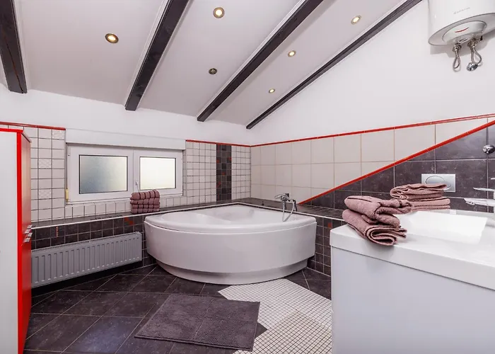 Διαμέρισμα Red Paradise