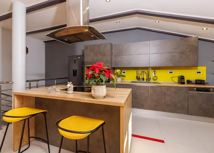 Διαμέρισμα Red Paradise